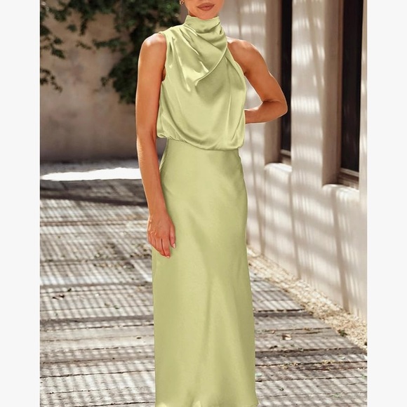 Satin Dress Elegant Sleeveless Mock Neck Cocktail Dress - Picture 3 of 4